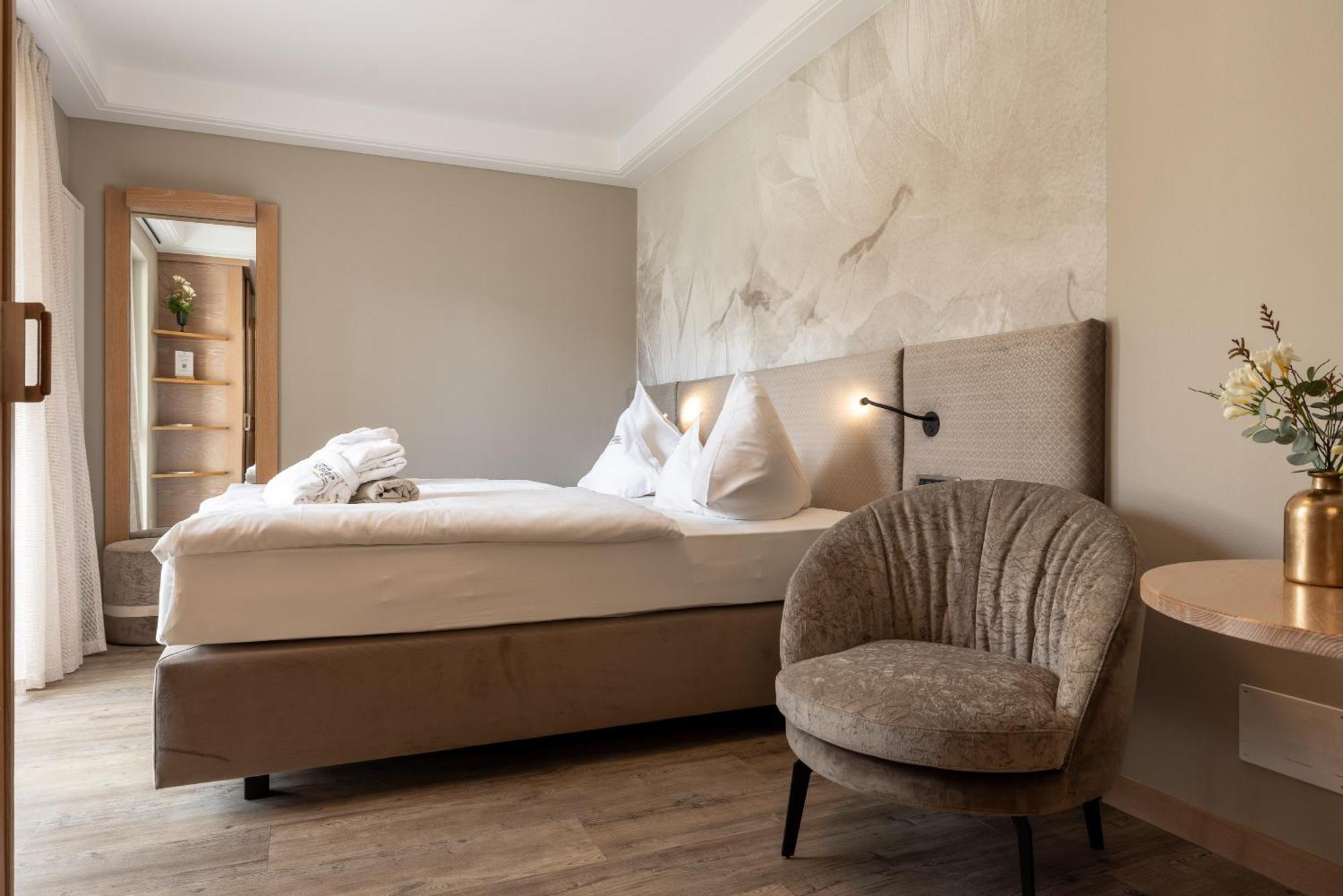 Gartenhotel Moser Appiano Sulla Strada Del Vino Pokoj fotografie