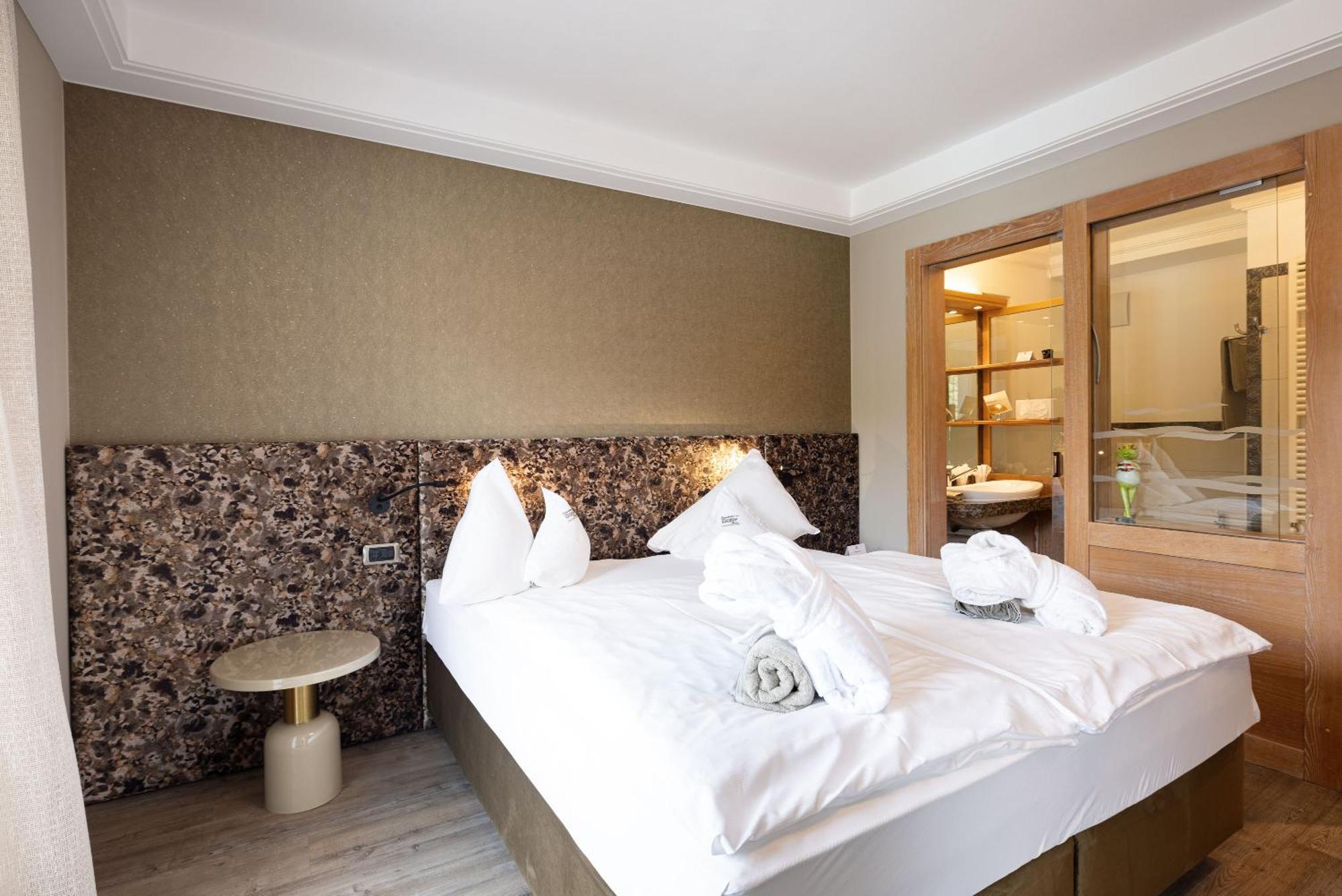 Gartenhotel Moser Appiano Sulla Strada Del Vino Pokoj fotografie